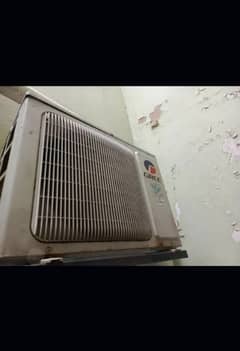 Gree 1 ton DC inverter heat and cool