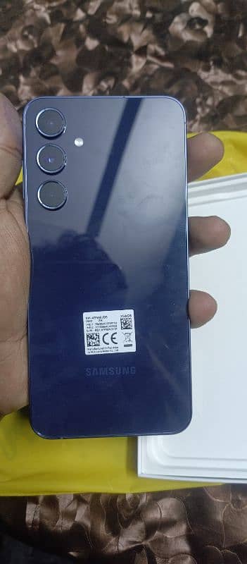 Samsung A55 5G. Bok opened 2