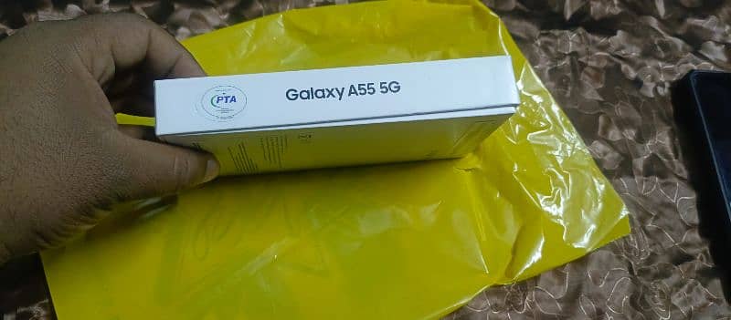 Samsung A55 5G. Bok opened 6