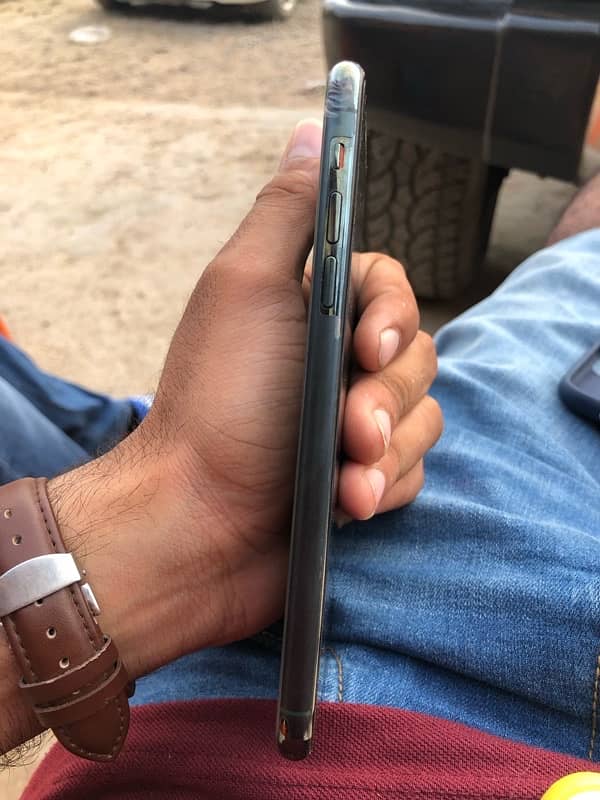 Iphone 11 Pro Non PTA Factory Unlock 2