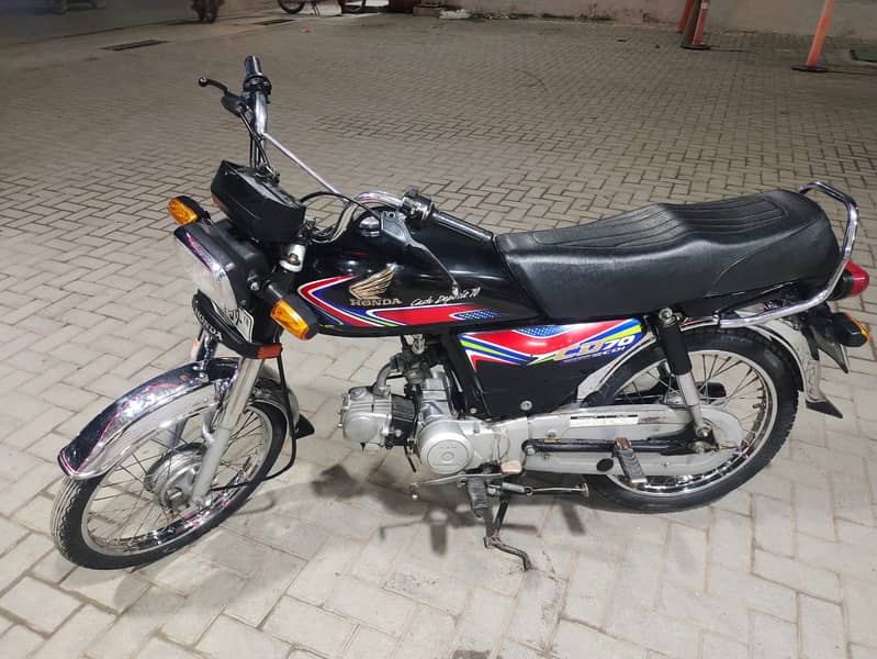 Honda CD 70 2018 4