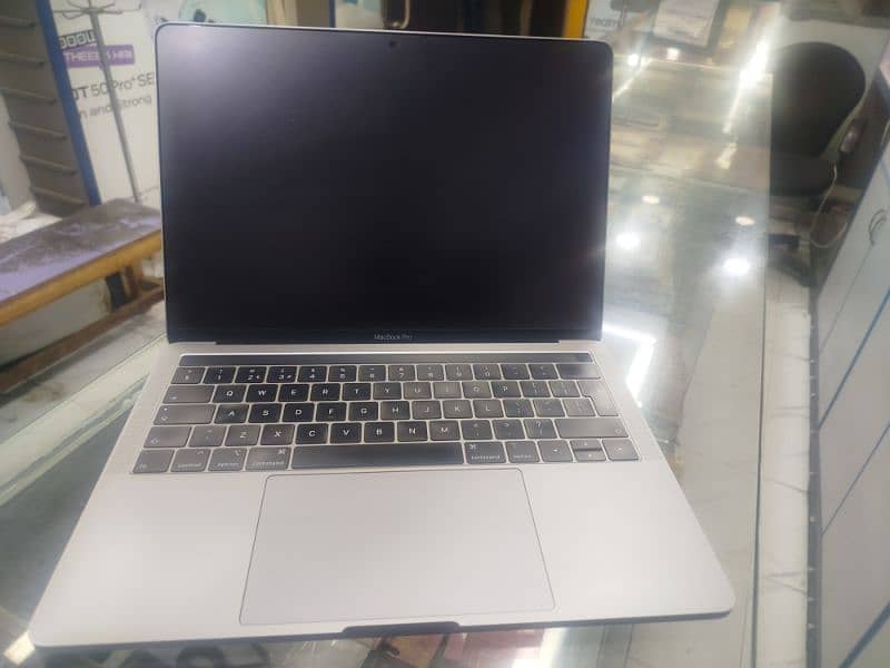 Apple Macbook pro 2019 1