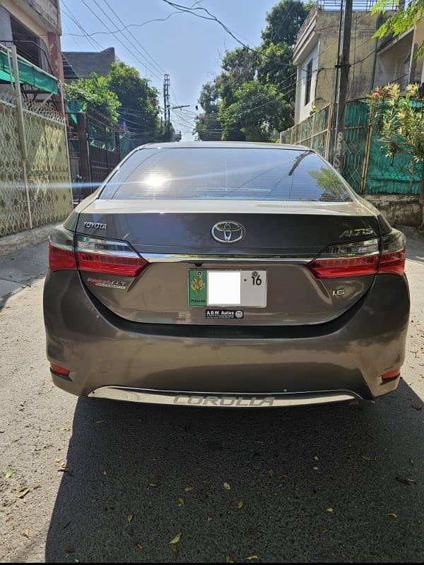 Toyota Corolla Altis 2016 1