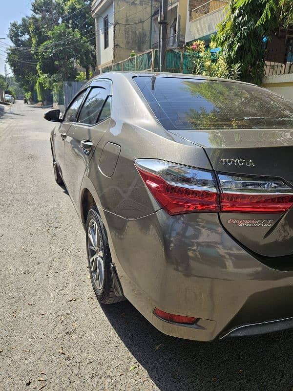 Toyota Corolla Altis 2016 6