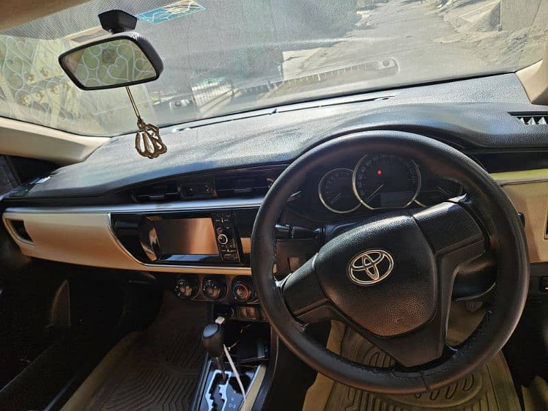 Toyota Corolla Altis 2016 13