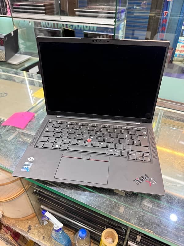 Lenovo x1 carboon Gen 10 Cori7 12 gen 16/512 5