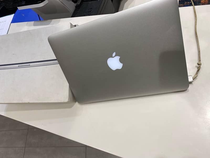 Macbook pro LUSh CONDITION MB# 03014201569 1