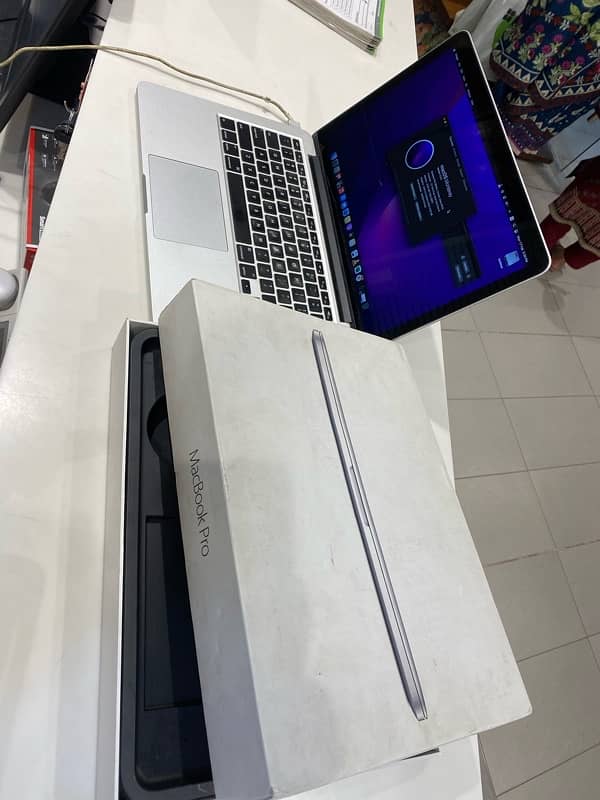 Macbook pro LUSh CONDITION MB# 03014201569 2