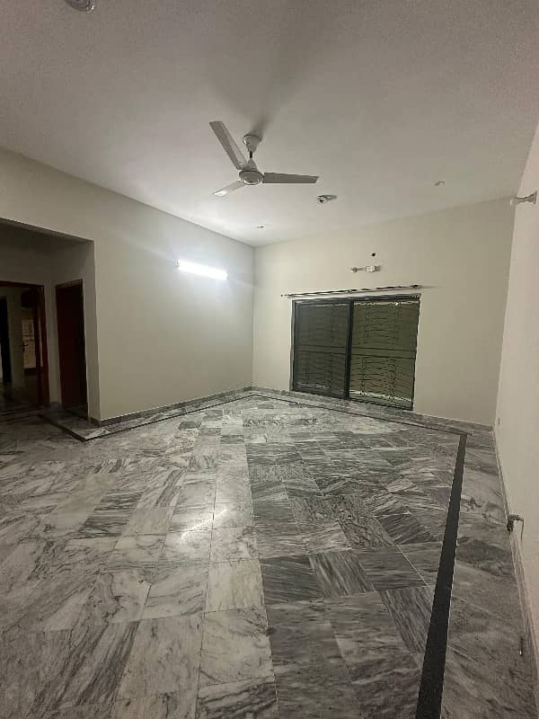 AHMED ASSOCIATES OFFERS 1 KANAL LOWER PORTION FOR RENT IN PCSiR PHASE 2 NEAR TO SHUKAT KHANUM HOSPITAL LAHORE. 4