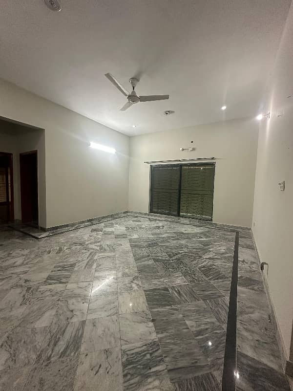 AHMED ASSOCIATES OFFERS 1 KANAL LOWER PORTION FOR RENT IN PCSiR PHASE 2 NEAR TO SHUKAT KHANUM HOSPITAL LAHORE. 6