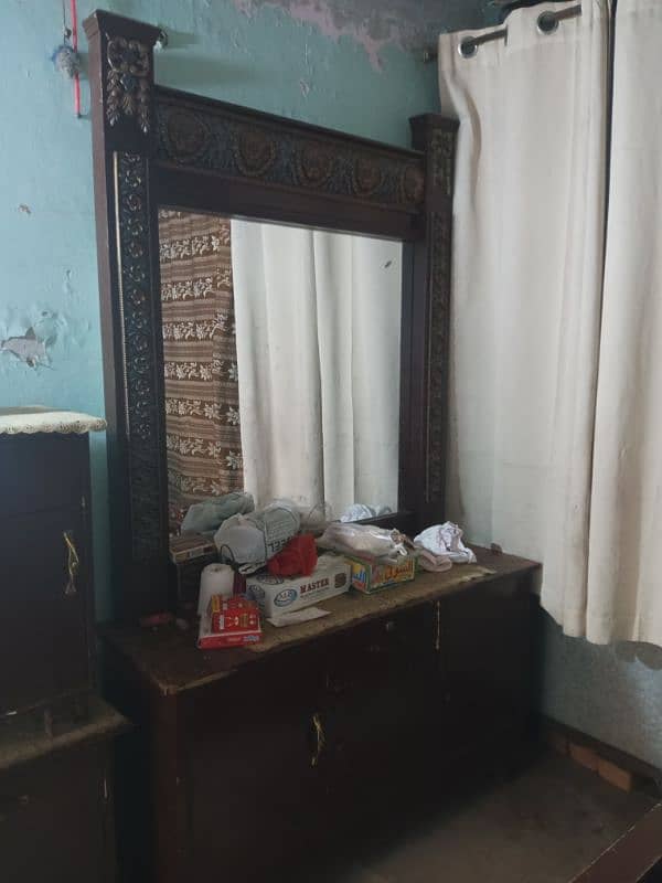 Bed Takes with side tables and Dressing table 5