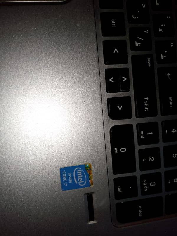 i7 4gen 8 256gb 2 gb graphic card. price is negotiable. 3