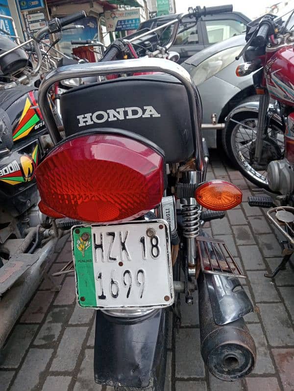 Honda 125 2017/2018 8