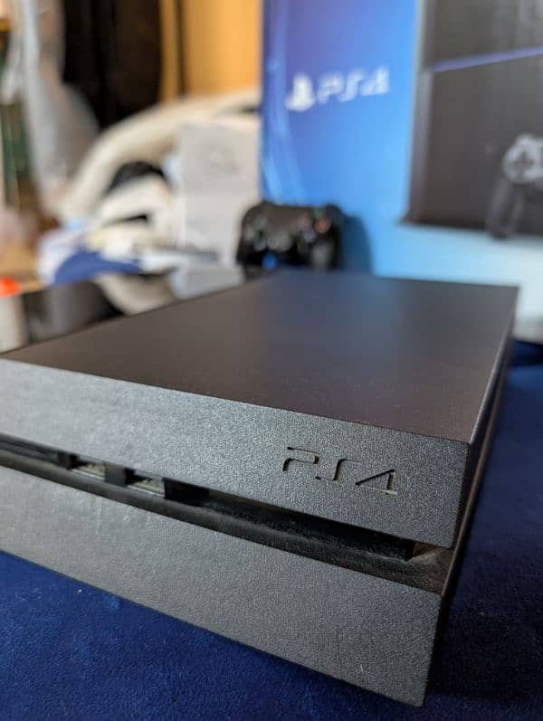 Mint Condition PS4 with box - Original Owner 1