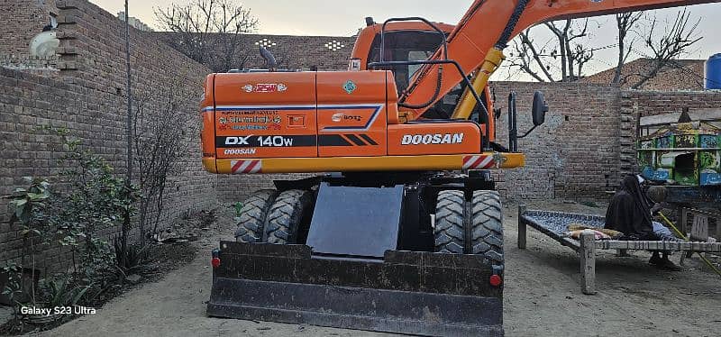 Doosan Dx140 excivator 2