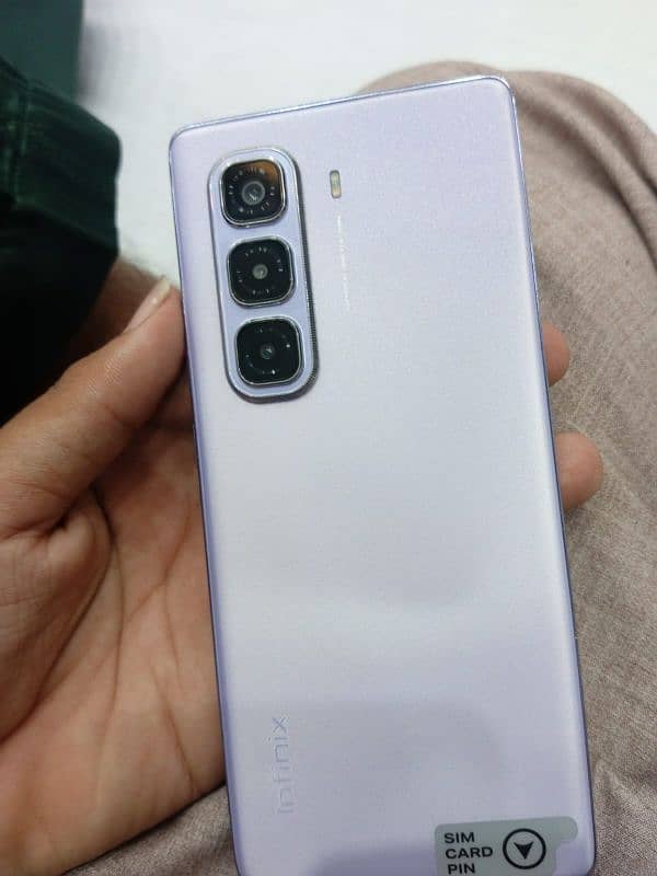 Infinix Hot50 Pro Plus.  8/256 2