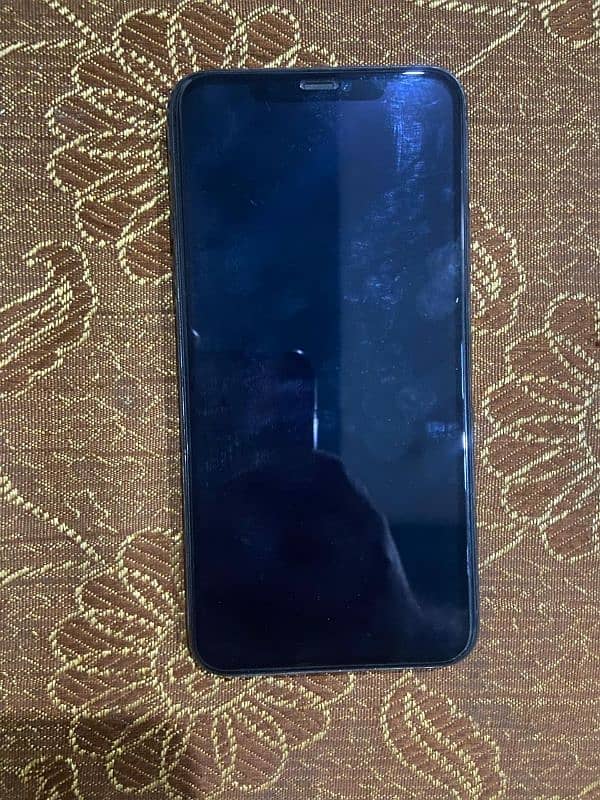 Iphone 11 pro max 256gb non pta 84% battery health 1