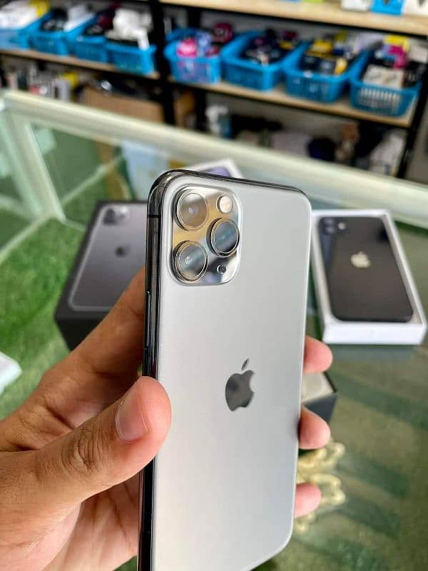 iphone xmax 11,12,13,14,15,16 pro max on instalment Whatsap 3207753886 19