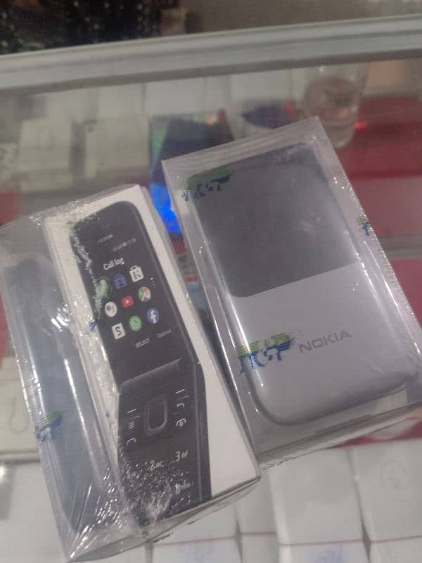 Nokia 2720flip dual sim box pack 2