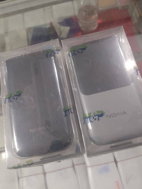 Nokia 2720flip dual sim box pack 2