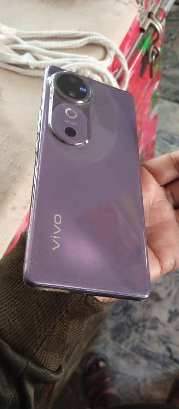 v40 12/256 purple color just like brand new 1