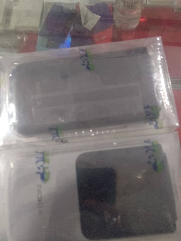 Nokia 2720flip dual sim box pack 2