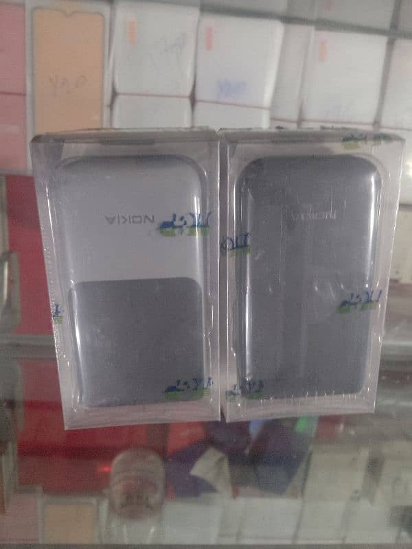 Nokia 2720flip dual sim box pack 3