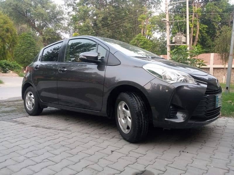 Toyota Vitz 2019 scracless and no touching 2