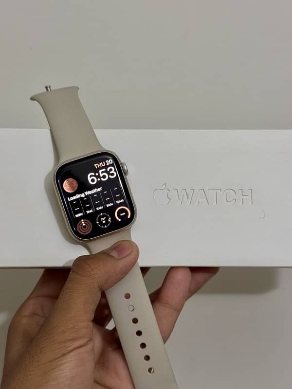 Apple watch series 8 Star light color 45mm 0