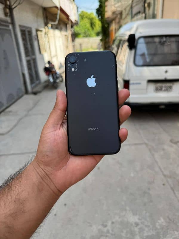 iphone XR 1