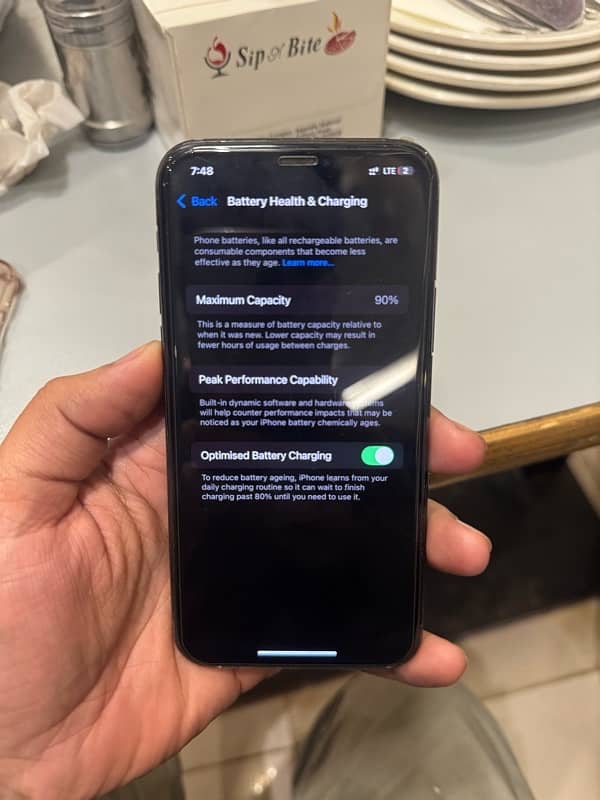 Iphone 11 pro  dual pta approve 512 gb 4