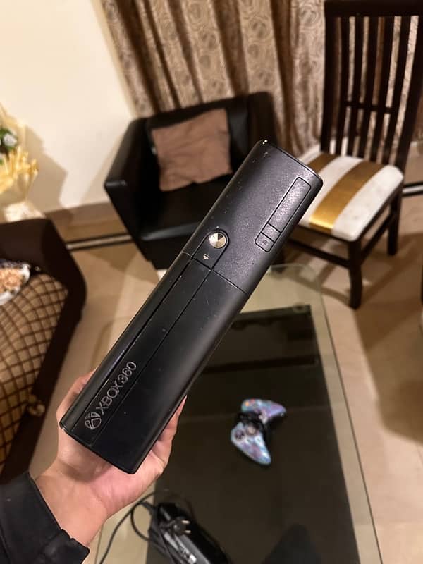 Xbox 360 E-Slim for sale!! 4