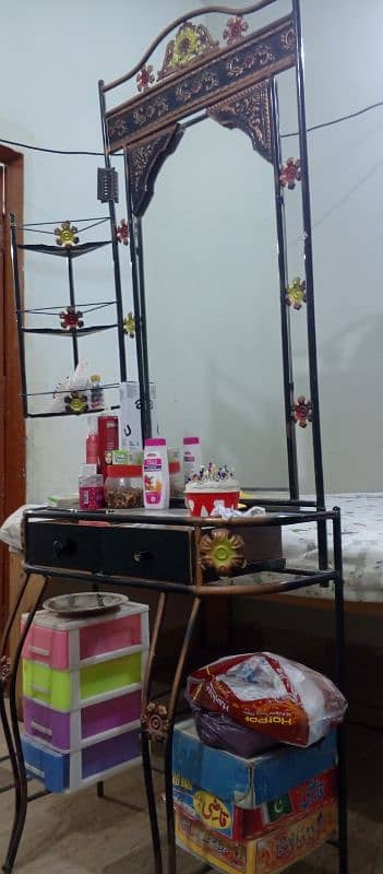 Dressing Table for sale 0