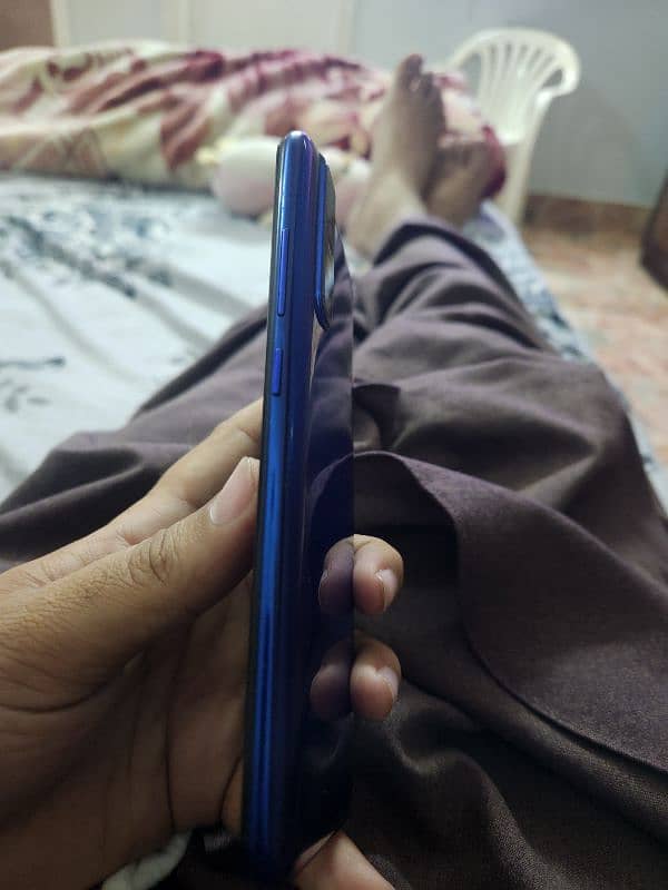 Vivo V15 Pro (8+128) 3