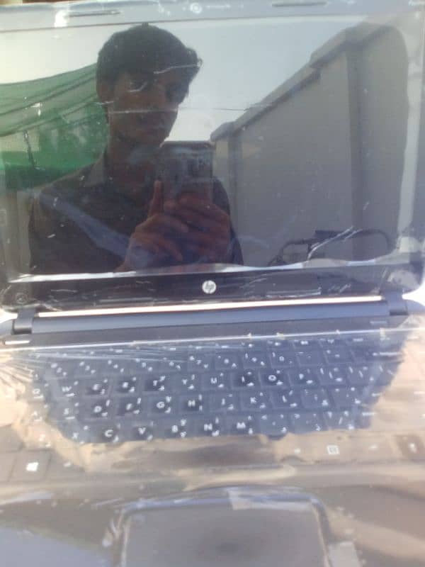 New 10/10 laptop For Sell With Free Bag 5