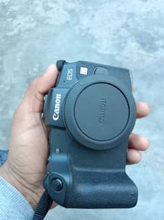 Eos Canon Rp Full frame Mirror Less body.