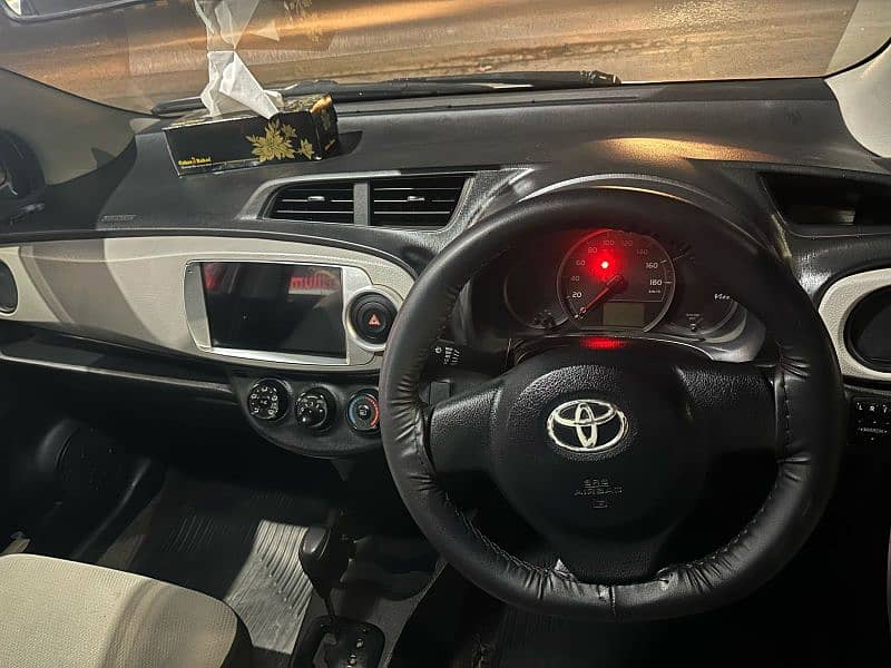 Toyota Vitz 2016 7