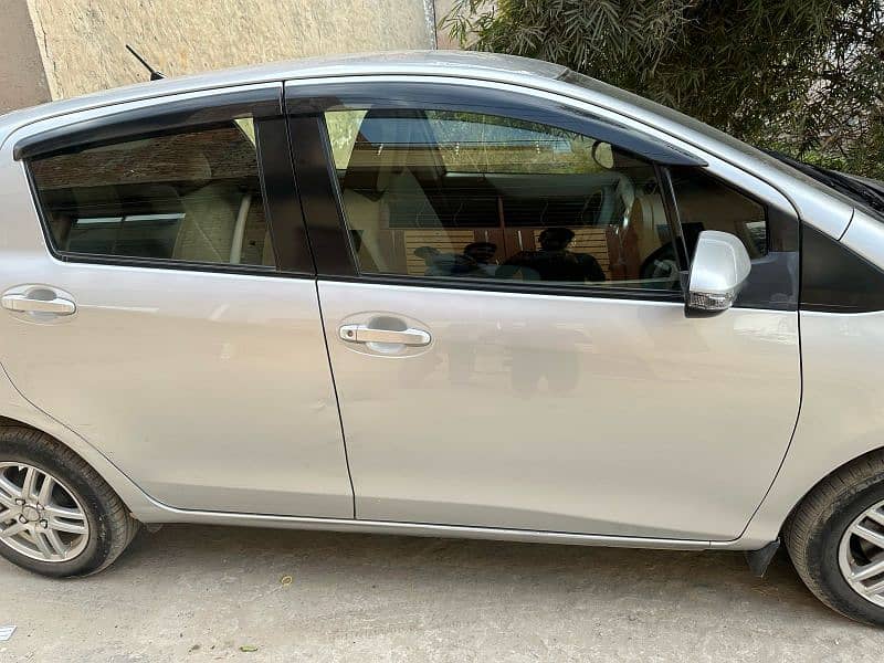 Toyota Vitz 2016 8