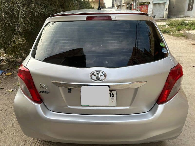 Toyota Vitz 2016 10