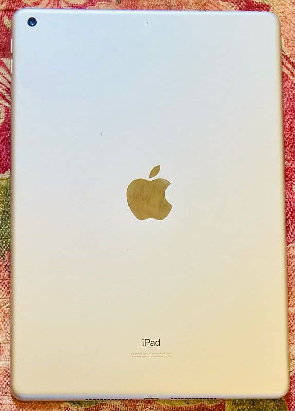 ipad 8 generation 128 Gb and 64 gb 2 ipad available 2