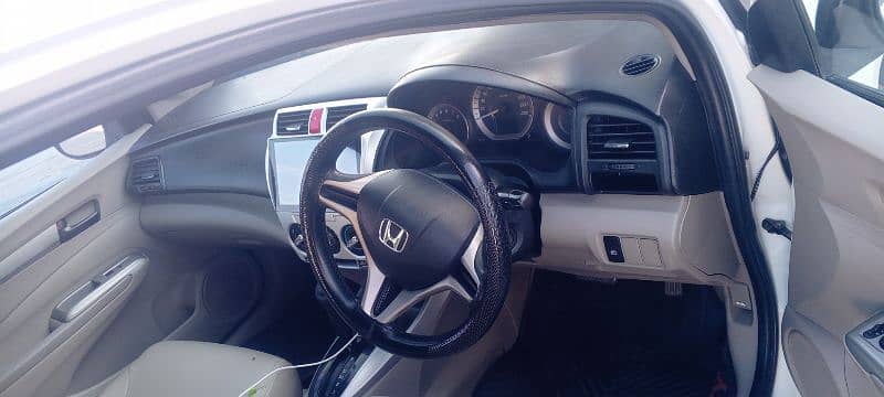 Honda City IVTEC 2016 1.3 aspire auto 12