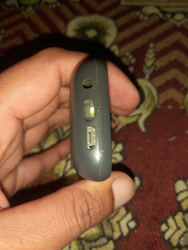 Nokia 130 With charger and box 3