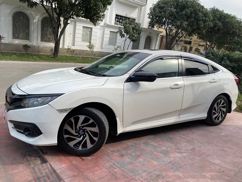 Honda Civic Oriel 2017 4