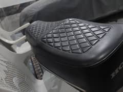 HONDA 125 Seat