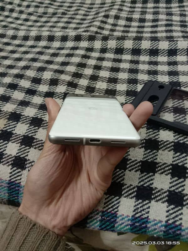 Google pixel 7 8/128 approved 10/10 Genuine. 4