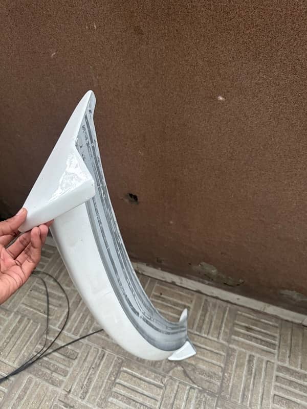 corolla trunk spoiler 15-25 model 0