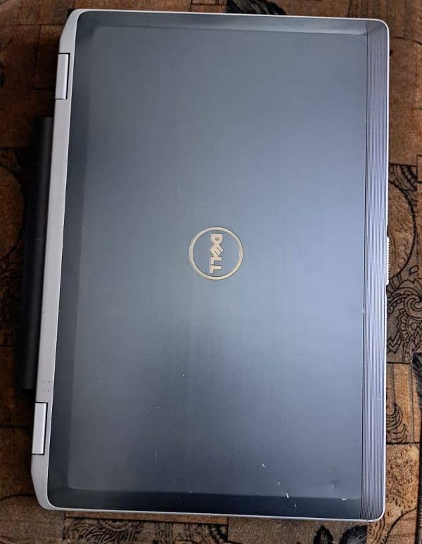 Dell latitude E6520 1