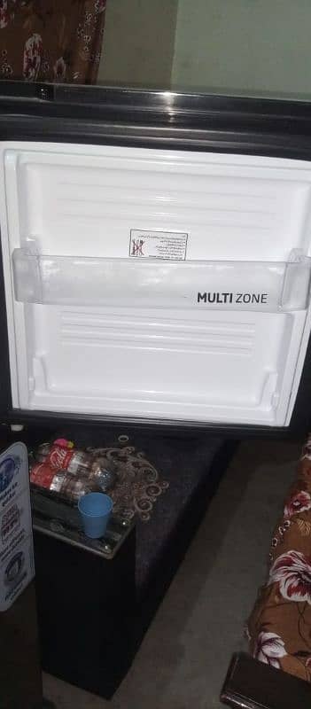 Refrigerator inverter only 4 mont used lusg condition 10 by 10 3