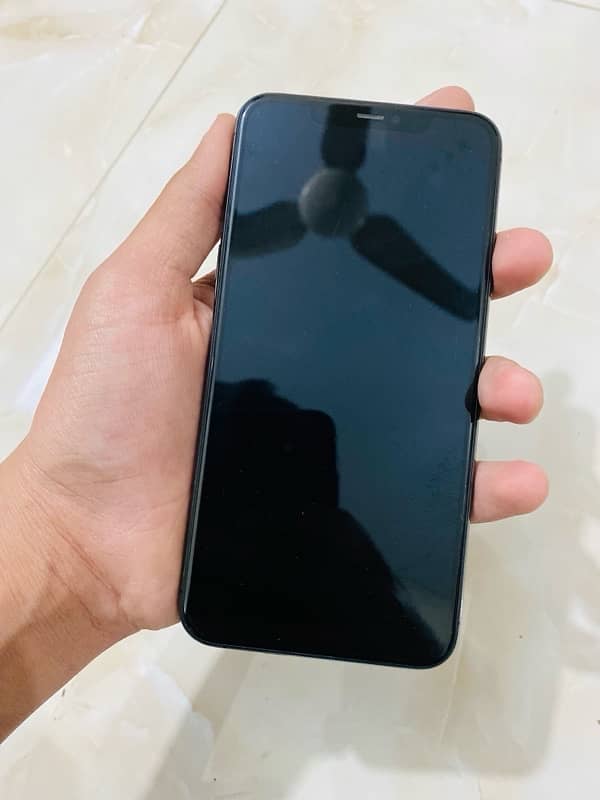 IPhone 11 Pro Max 8