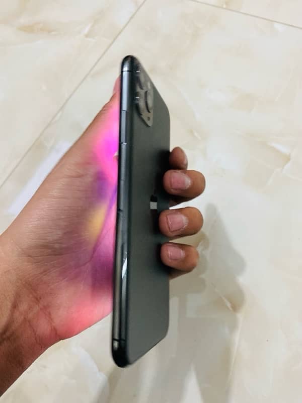 IPhone 11 Pro Max 12